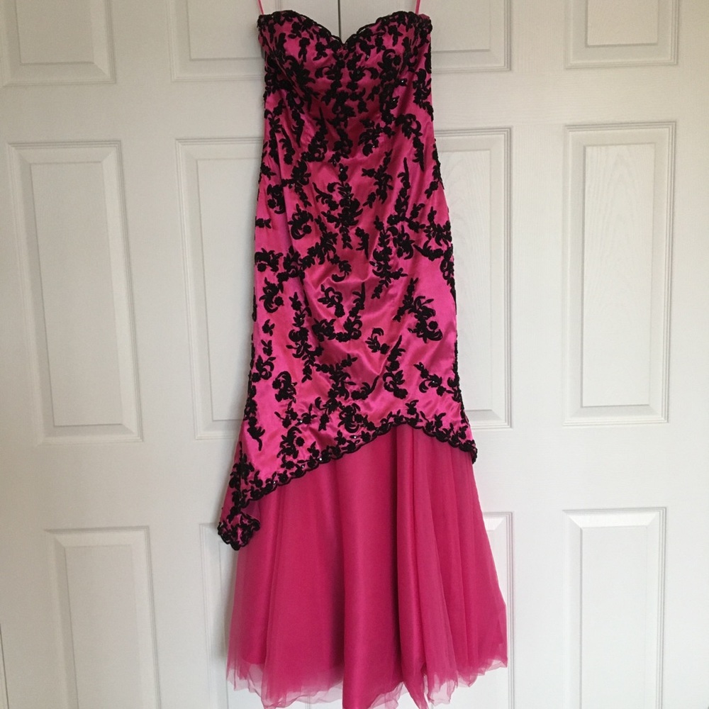 Appliqué Hot Pink Mermaid Gown, Sz 4